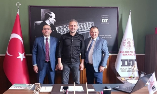 KOP, BURSA DEVLET TİYATROSU MÜDÜRÜ YILMAZ'I ZİYARET ETTİ